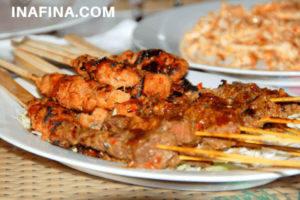 Tertarik Menjalankan Usaha Sate Ayam? Ini Panduan Lengkapnya!